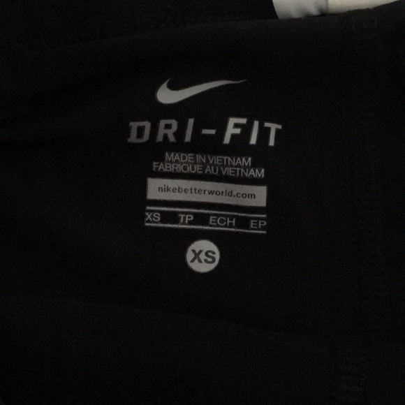 Nike Dri-Fit shorts! 💪🏼 - Picture 2 of 2
